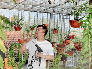 Anh Nguyễn Đăng Ghin (Phú Xuyên - Hà Nội) chia sẻ về lợi ích của thú chơi hoa lan